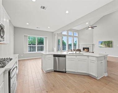 2411 Jitterbug Lane - Photo Thumbnail 7
