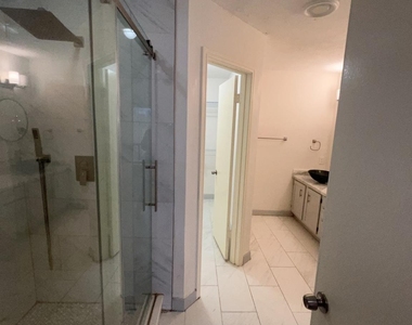 7402 Wood Bluff Boulevard - Photo Thumbnail 20