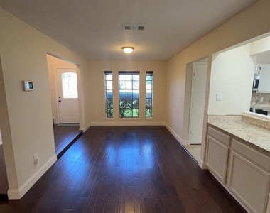 7402 Wood Bluff Boulevard - Photo Thumbnail 9
