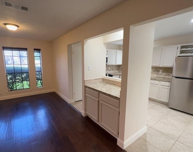 7402 Wood Bluff Boulevard - Photo Thumbnail 7