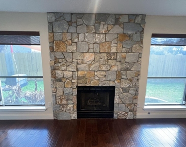 7402 Wood Bluff Boulevard - Photo Thumbnail 19