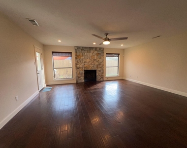 7402 Wood Bluff Boulevard - Photo Thumbnail 3