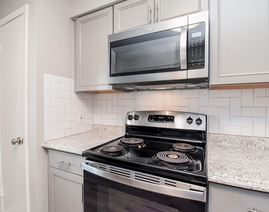 207 Granberry Street - Photo Thumbnail 15