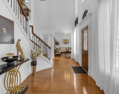 4410 Heatherwilde Street - Photo Thumbnail 6