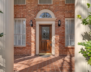 4410 Heatherwilde Street - Photo Thumbnail 4