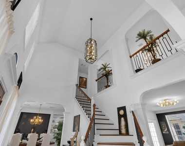 4410 Heatherwilde Street - Photo Thumbnail 7