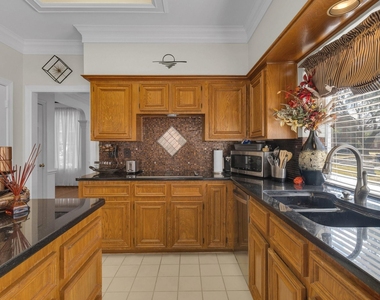 4410 Heatherwilde Street - Photo Thumbnail 12