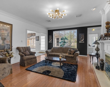 4410 Heatherwilde Street - Photo Thumbnail 8