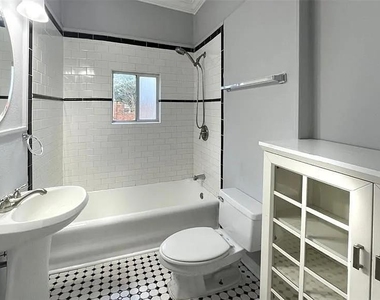 1827 Colquitt - Photo Thumbnail 1