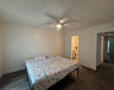 707 S 2nd Street - Photo Thumbnail 9