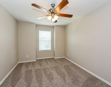 2919 Chaplin Place Drive - Photo Thumbnail 10