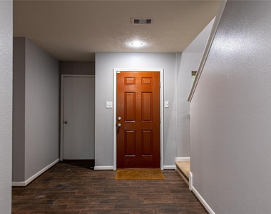 2562 Skyview Point Drive - Photo Thumbnail 12