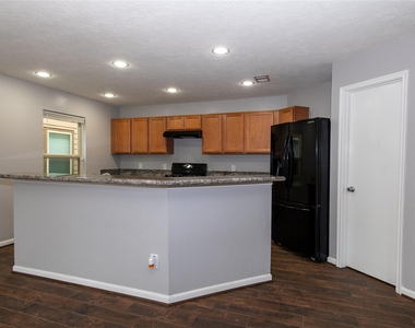2562 Skyview Point Drive - Photo Thumbnail 3