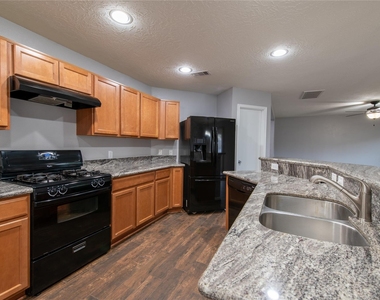 2562 Skyview Point Drive - Photo Thumbnail 6
