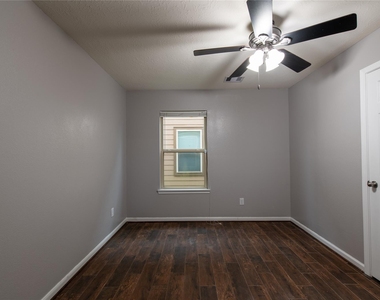 2562 Skyview Point Drive - Photo Thumbnail 13