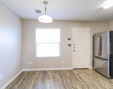 21110 Sugar Orchard Lane - Photo Thumbnail 4