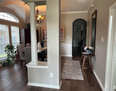 16218 Saxon Hollow Lane - Photo Thumbnail 4