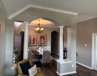 16218 Saxon Hollow Lane - Photo Thumbnail 8