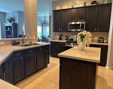 16218 Saxon Hollow Lane - Photo Thumbnail 10