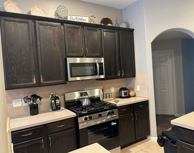 16218 Saxon Hollow Lane - Photo Thumbnail 11