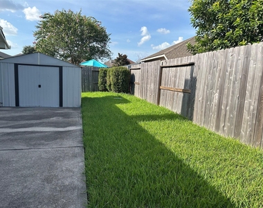 16218 Saxon Hollow Lane - Photo Thumbnail 13