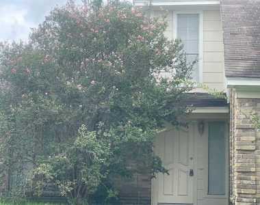 2127 Woodland Springs Street - Photo Thumbnail 2