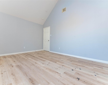 20106 Lakespire Drive - Photo Thumbnail 21