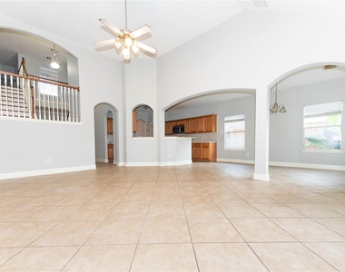 20106 Lakespire Drive - Photo Thumbnail 11