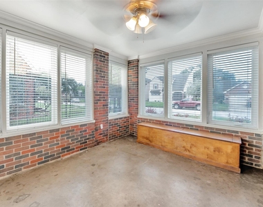 2511 Barbee Street - Photo Thumbnail 17