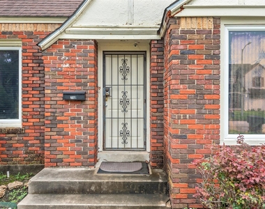 2511 Barbee Street - Photo Thumbnail 1