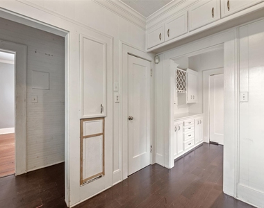 2511 Barbee Street - Photo Thumbnail 8