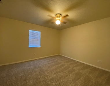 311 Willowick Street - Photo Thumbnail 7