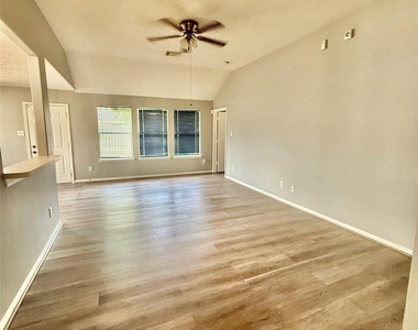 6506 Beeston Hill Drive - Photo Thumbnail 7