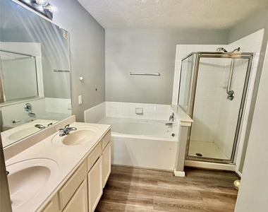 6506 Beeston Hill Drive - Photo Thumbnail 14