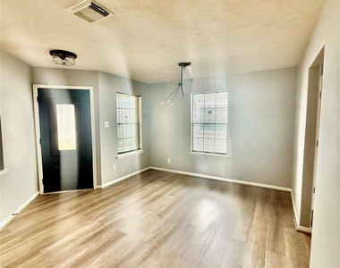 6506 Beeston Hill Drive - Photo Thumbnail 5
