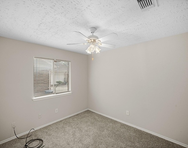 8614 Windell Lane - Photo Thumbnail 7