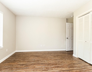 23015 Banquo Drive - Photo Thumbnail 11