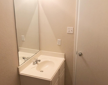 18114 Valebluff Lane - Photo Thumbnail 16