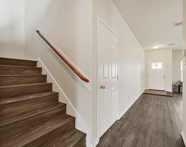 11610 Wingborne Lane - Photo Thumbnail 5