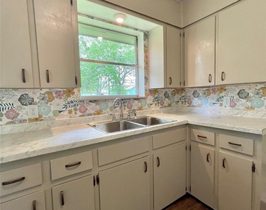 119 Stanford Street - Photo Thumbnail 6