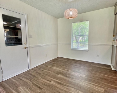 119 Stanford Street - Photo Thumbnail 3