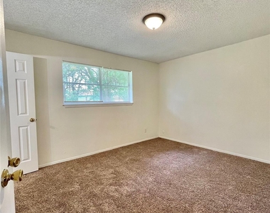 119 Stanford Street - Photo Thumbnail 9