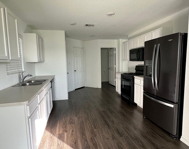 5434 Logan Dale Drive - Photo Thumbnail 3