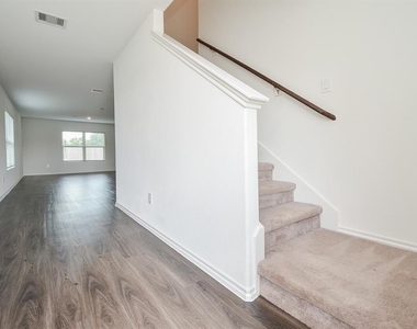 5434 Logan Dale Drive - Photo Thumbnail 9