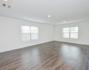 5434 Logan Dale Drive - Photo Thumbnail 5