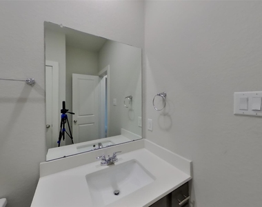 2338 Bailey Fields Lane - Photo Thumbnail 12