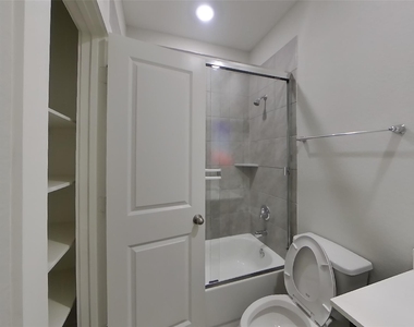 2338 Bailey Fields Lane - Photo Thumbnail 13