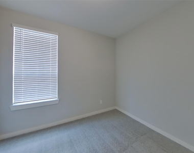 2338 Bailey Fields Lane - Photo Thumbnail 10