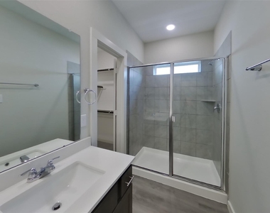 2338 Bailey Fields Lane - Photo Thumbnail 9