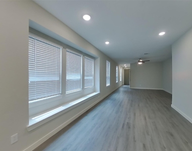 2338 Bailey Fields Lane - Photo Thumbnail 2